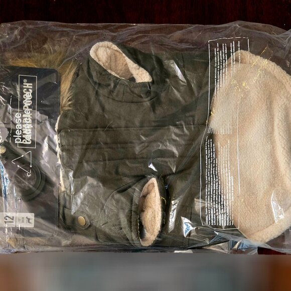 Unopened Canada Pooch Parka - Picture 2 of 7